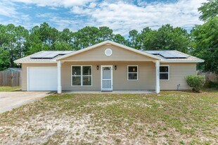 8372 Miranda St in Navarre, FL - Building Photo