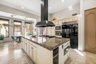 20 Vía Condotti in Rancho Mirage, CA - Building Photo - Building Photo