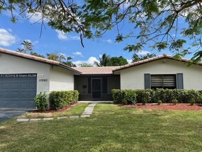 10860 NW 40th St in Coral Springs, FL - Building Photo - Building Photo