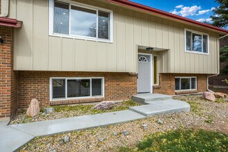 6997 W Roxbury Ave in Littleton, CO - Building Photo - Building Photo