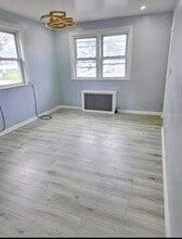 33 Glover Ave, Unit 2 in Paterson, NJ - Foto de edificio - Building Photo