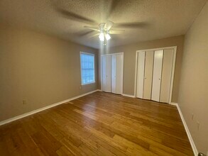 421 Juniper Dr in Crestview, FL - Building Photo - Building Photo