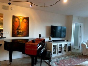 5825 Collins Ave-Unit -3K in Miami Beach, FL - Building Photo - Building Photo