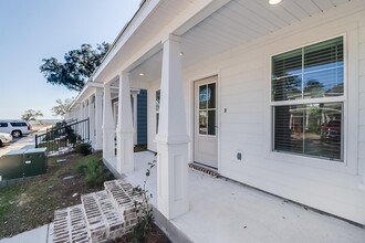144 Coral Breeze in Biloxi, MS - Building Photo - Building Photo