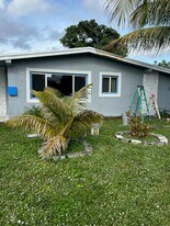1501 NW 174th St in Miami, FL - Building Photo