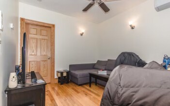 17 S Russell St, Unit J2 in Boston, MA - Building Photo - Building Photo