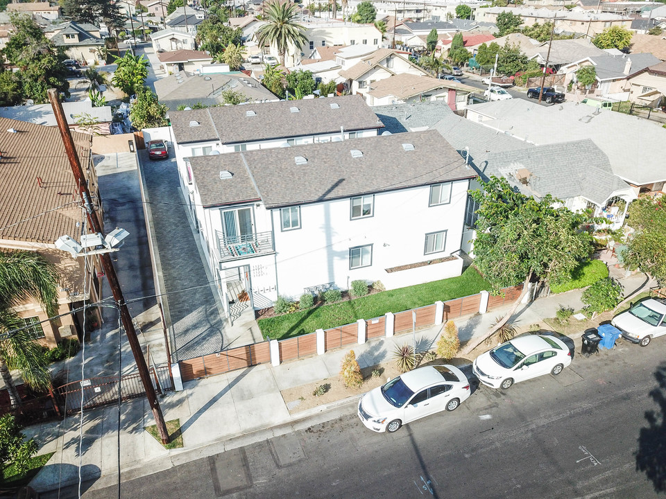 1121 W 39th Pl in Los Angeles, CA - Building Photo