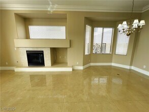 231 Cliff Valley Dr in Las Vegas, NV - Building Photo - Building Photo