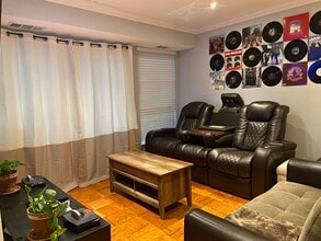 2207 Greenery Ln, Unit 204 Greenery ln in Silver Spring, MD - Building Photo - Building Photo