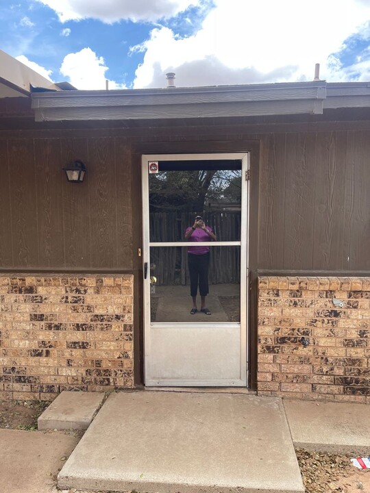 6107 37th St in Lubbock, TX - Building Photo