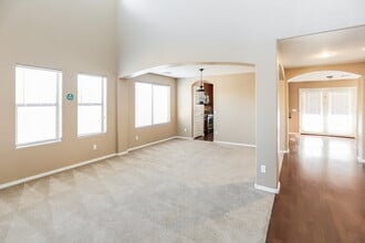 6830 S 44th Ln in Phoenix, AZ - Building Photo - Building Photo