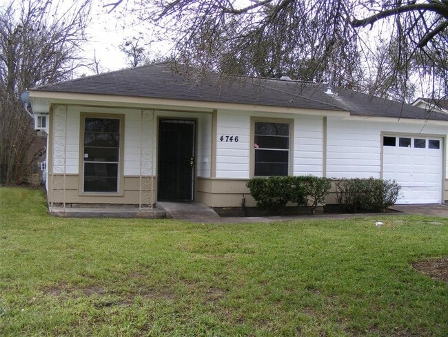 4746 Larkspur St in Houston, TX - Building Photo - Building Photo