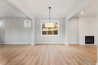 11722 NE 112th St in Kirkland, WA - Building Photo - Building Photo