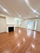 843 Hayworth Ave in Los Angeles, CA - Foto de edificio - Building Photo