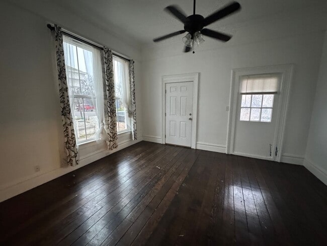 321 B St in Marysville, CA - Foto de edificio - Building Photo