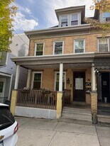 1336 Northampton St in Easton, PA - Building Photo