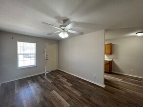 5217 Calloway St-Unit -B in Fort Worth, TX - Foto de edificio - Building Photo