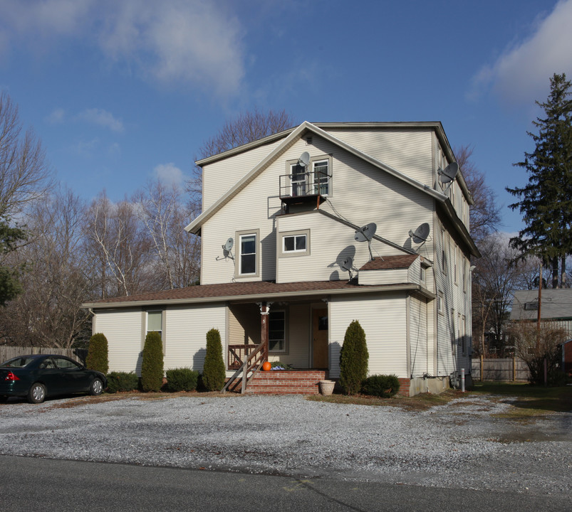 5 Park St in Stockbridge, MA - Building Photo