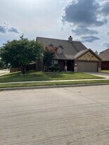 2242 Taylor Dr in Weatherford, TX - Building Photo