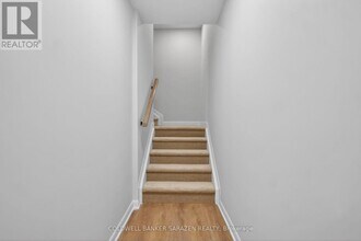 301 Glenroy Gilbert Dr in Ottawa, ON - Building Photo - Building Photo