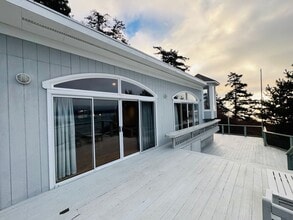 9923 Pull And Be Damned Rd in La Conner, WA - Building Photo - Building Photo