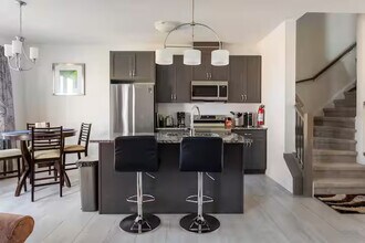 North West Hyde Park 3 Bdrm Townhome!   AVAIL March 1 * Garage in London, ON - Building Photo - Building Photo