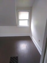 713-713-713-712 13th Ave in Bloomer, WI - Building Photo - Building Photo