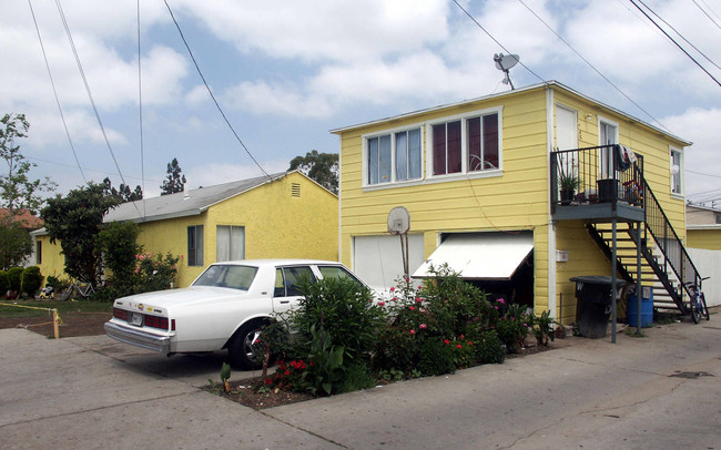 10602 Rose St in Stanton, CA - Foto de edificio - Building Photo