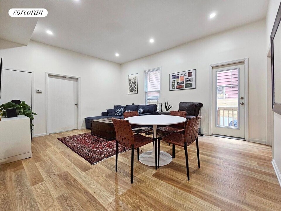 106 Engert Ave in Brooklyn, NY - Building Photo