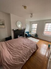 25 S Russell St, Unit 4 in Boston, MA - Foto de edificio - Building Photo