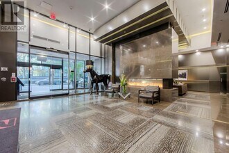 101-4101 Charles St E in Toronto, ON - Building Photo - Building Photo