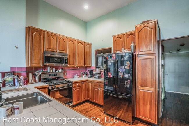 917 N Calvert St in Baltimore, MD - Building Photo - Building Photo