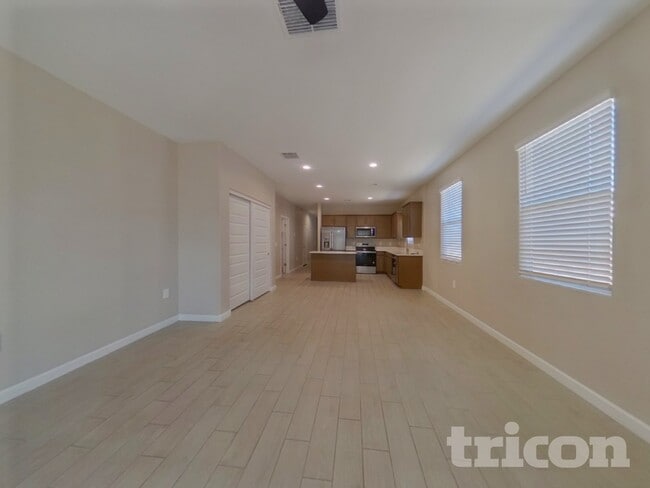 36615 N Iberian Dr. in Queen Creek, AZ - Foto de edificio - Building Photo