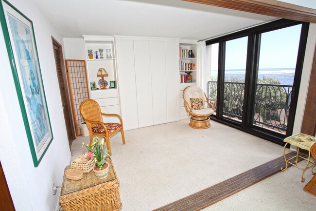 68-121-121 Au St in Waialua, HI - Building Photo - Building Photo