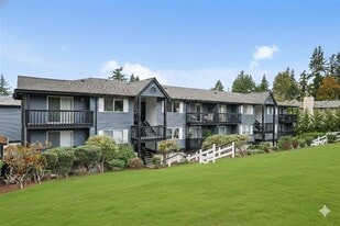 Nantucket Garden in Lynnwood, WA - Building Photo