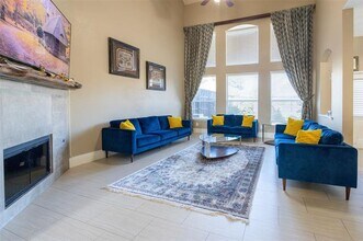 9216 Sterling Gate Dr in McKinney, TX - Building Photo - Building Photo