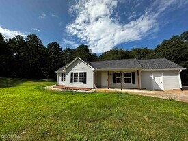 641 Honey Creek Rd in Mcdonough, GA - Building Photo