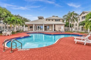 2831 N Oakland Forest Dr in Oakland Park, FL - Building Photo