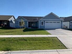 8532 W Ferguson Ln in Rathdrum, ID - Building Photo