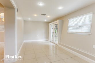3379 SW 17th St in Fort Lauderdale, FL - Building Photo - Building Photo