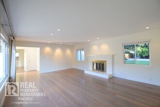 3714 Mosswood Dr in Lafayette, CA - Building Photo - Building Photo