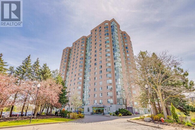 61 Markbrook Ln in Toronto, ON - Building Photo - Building Photo