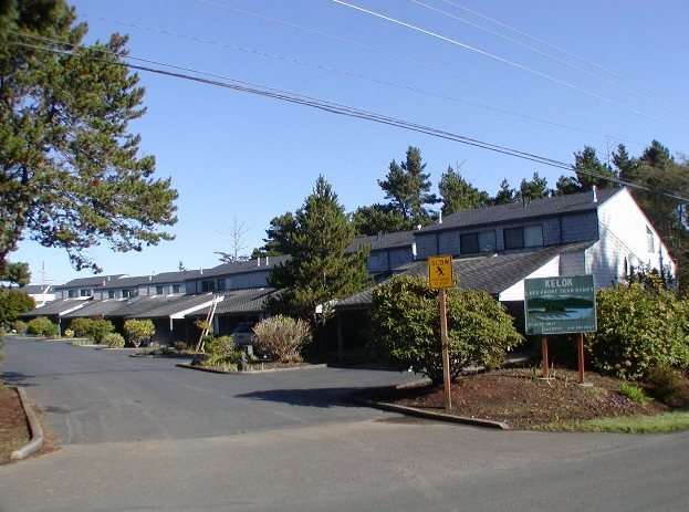 Kelok Townhomes in Lincoln City, OR - Building Photo