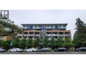 6933 Cambie St. in Richmond, BC - Building Photo