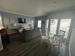 655 Columbia St, Unit Columbia Street in San Diego, CA - Foto de edificio - Building Photo