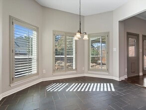 18731 Thorntree Ln in Dallas, TX - Foto de edificio - Building Photo