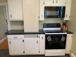 16 Grafton St in Newport, RI - Building Photo - Building Photo