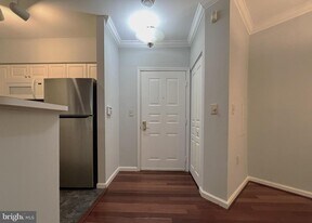 12919 Alton Square in Herndon, VA - Building Photo