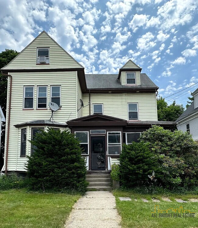 136 Brooks St, Unit 136