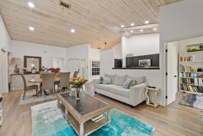 property at 465 Goldenwood Way